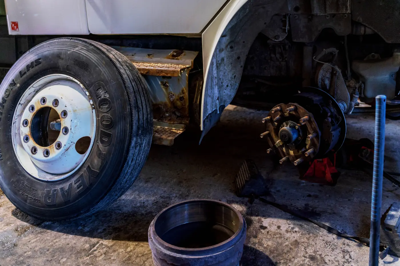 Truck Brake Repair Service in Edmonton, AB Fleetgo HD